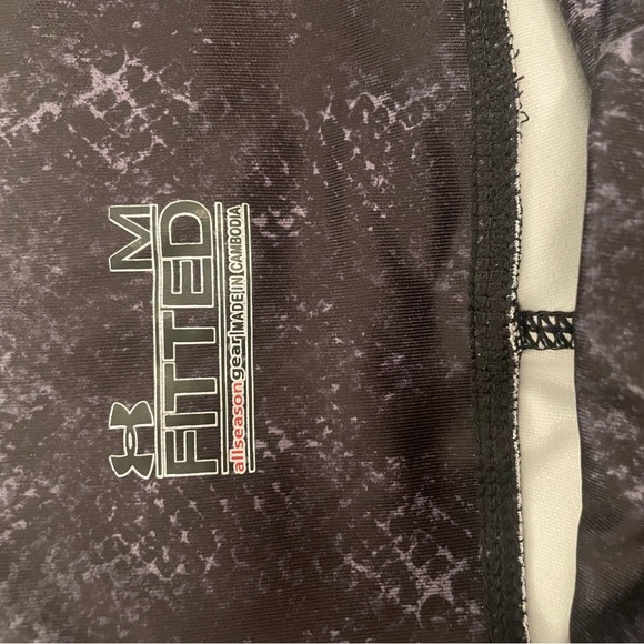 Under Armour Athletic Leggings - Picture 2 of 3